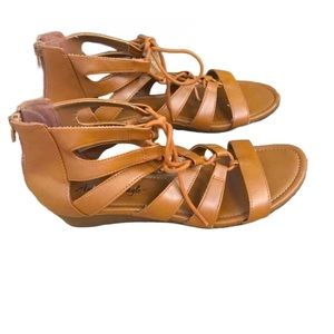 American Eagle Sandals Size 8.5